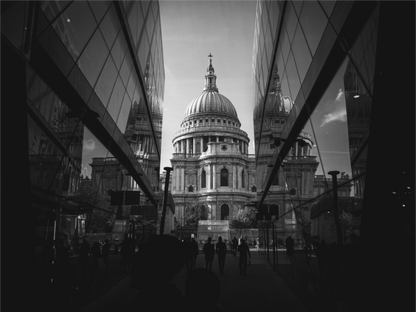 Symmetry & Stone – St. Paul’s Cathedral in Black & White - Othervariant prints